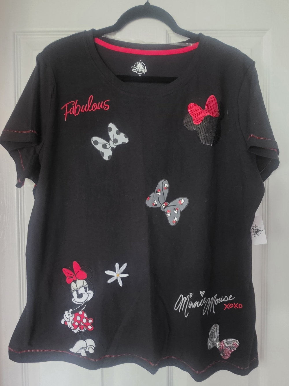 Disney Minnie Mouse Black Women's Graphic Tee - Fabulous